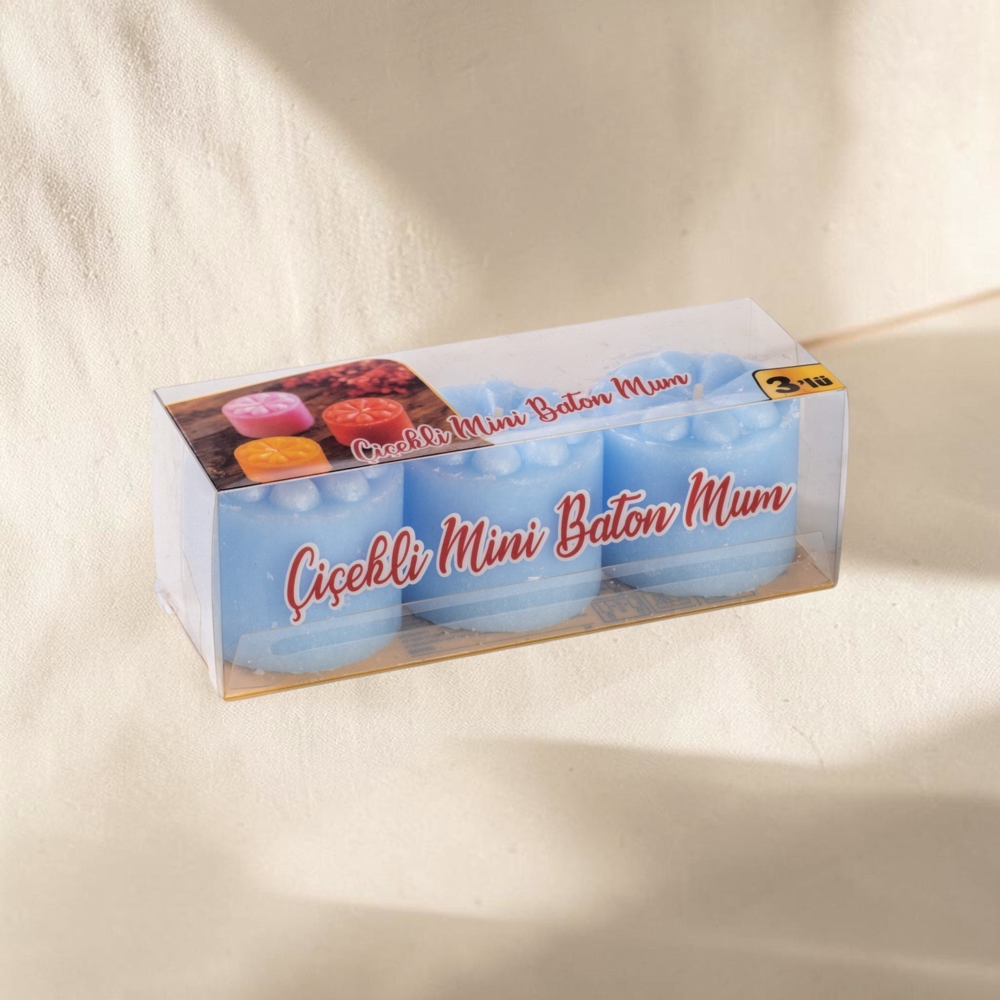 MUMSAN CANDLE 3'lü çiçekli mini baton mum seti, açık mavi renkte, çiçek aromalı ve dekoratif.