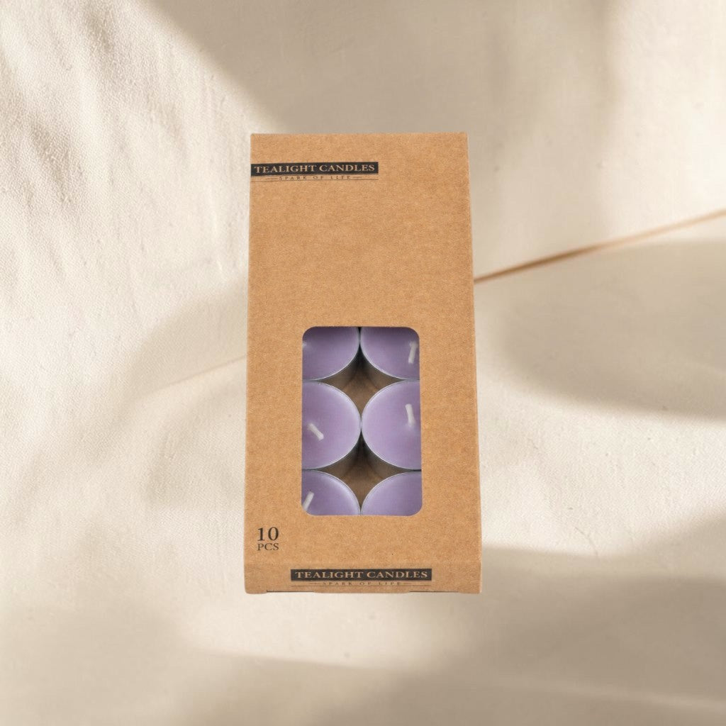 MUMSAN CANDLE 10'lu tealight mum seti, açık mor renkli, 10 gram ağırlığında, 4 saat yanma süreli, kraft kutulu.